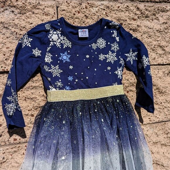 Little girls sparkle snowflake holiday dress - Picture 8 of 14